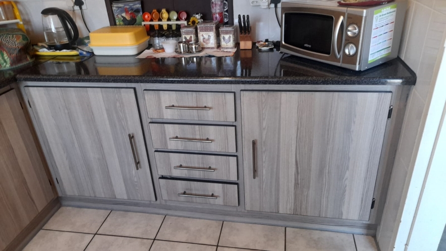 2 Bedroom Property for Sale in Vanderbijlpark CW 3 Gauteng