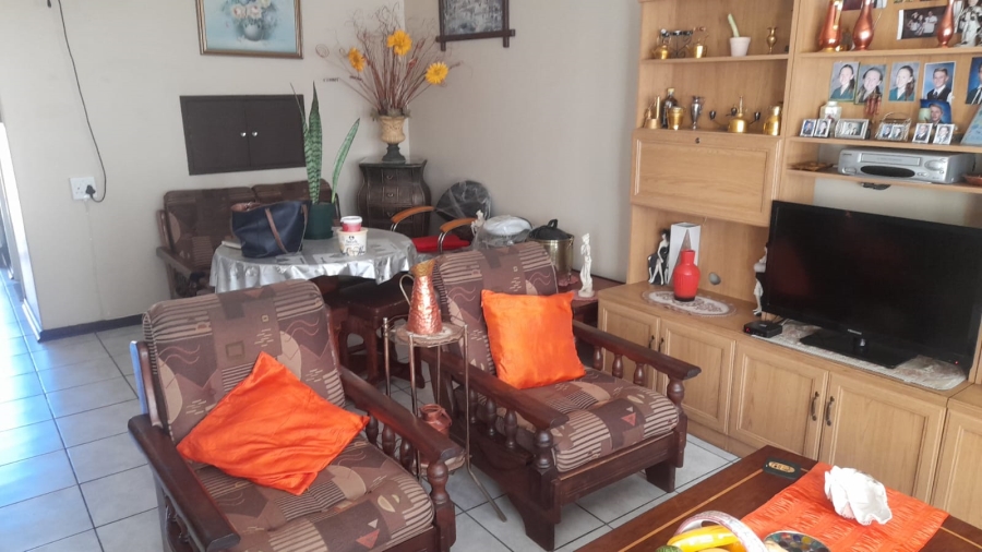 2 Bedroom Property for Sale in Vanderbijlpark CW 3 Gauteng