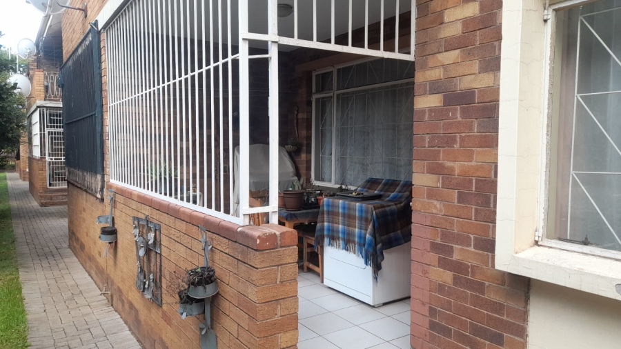 2 Bedroom Property for Sale in Vanderbijlpark CW 3 Gauteng