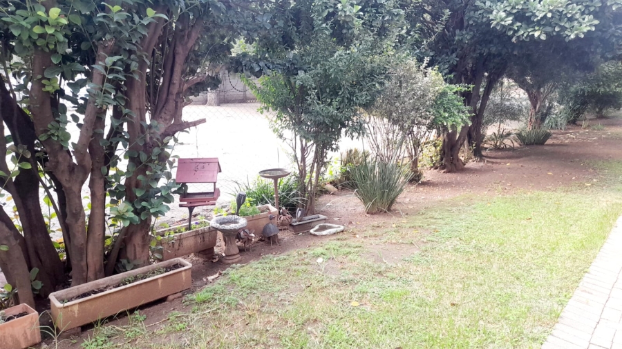 2 Bedroom Property for Sale in Vanderbijlpark CW 3 Gauteng