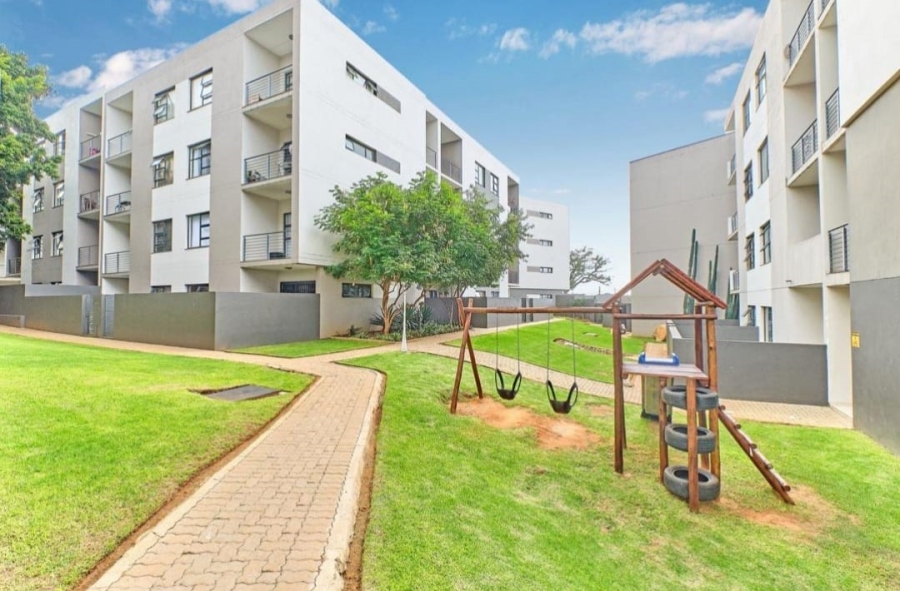 To Let 2 Bedroom Property for Rent in North Riding Gauteng