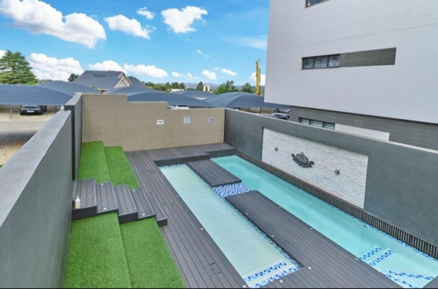 To Let 2 Bedroom Property for Rent in North Riding Gauteng