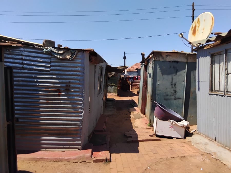  Bedroom Property for Sale in Duduza Gauteng