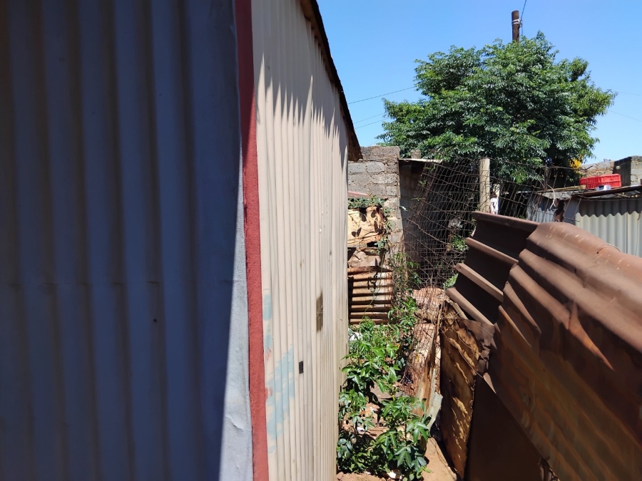  Bedroom Property for Sale in Duduza Gauteng