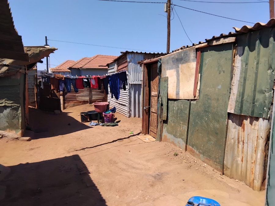  Bedroom Property for Sale in Duduza Gauteng