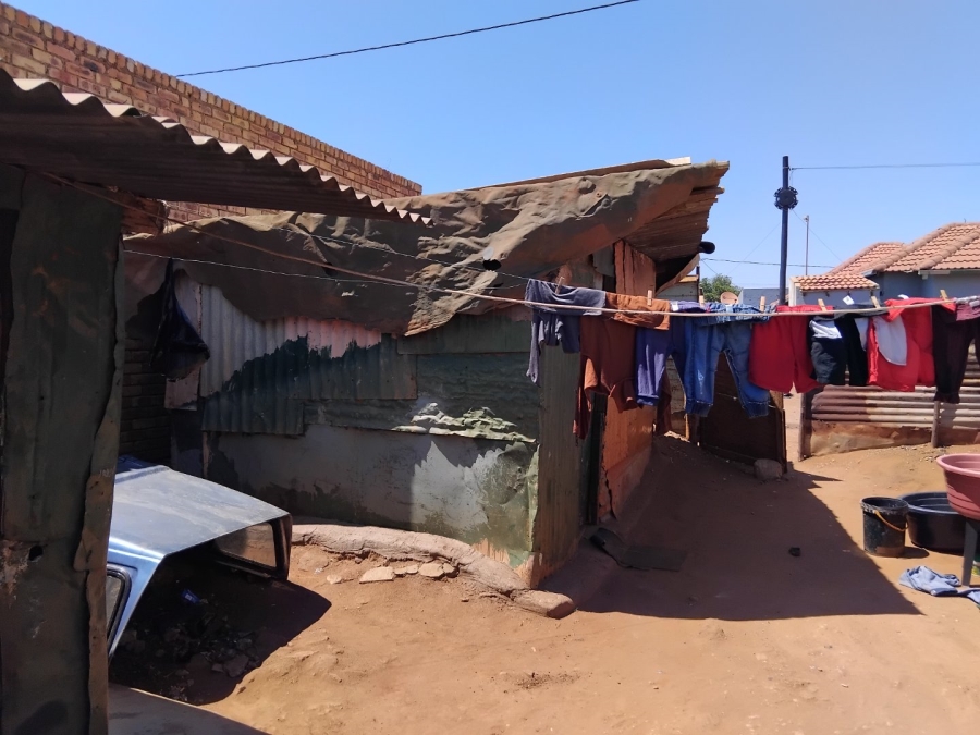  Bedroom Property for Sale in Duduza Gauteng