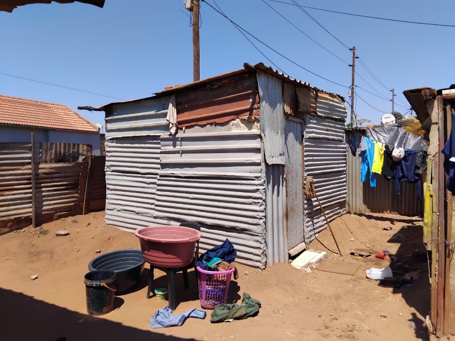  Bedroom Property for Sale in Duduza Gauteng