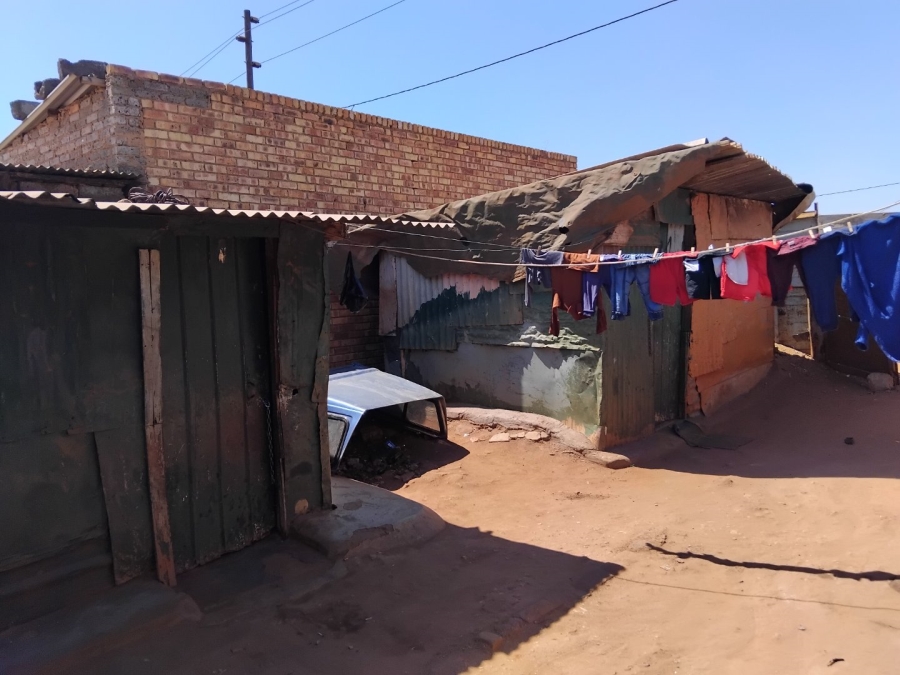  Bedroom Property for Sale in Duduza Gauteng