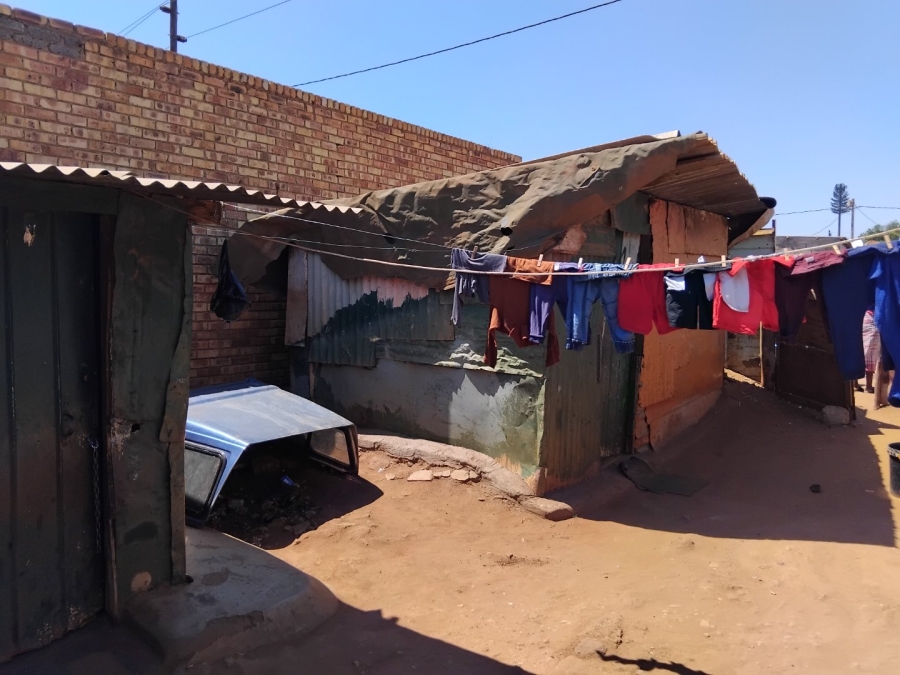  Bedroom Property for Sale in Duduza Gauteng