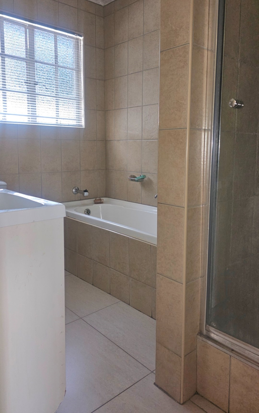 To Let 2 Bedroom Property for Rent in Bryanston Gauteng