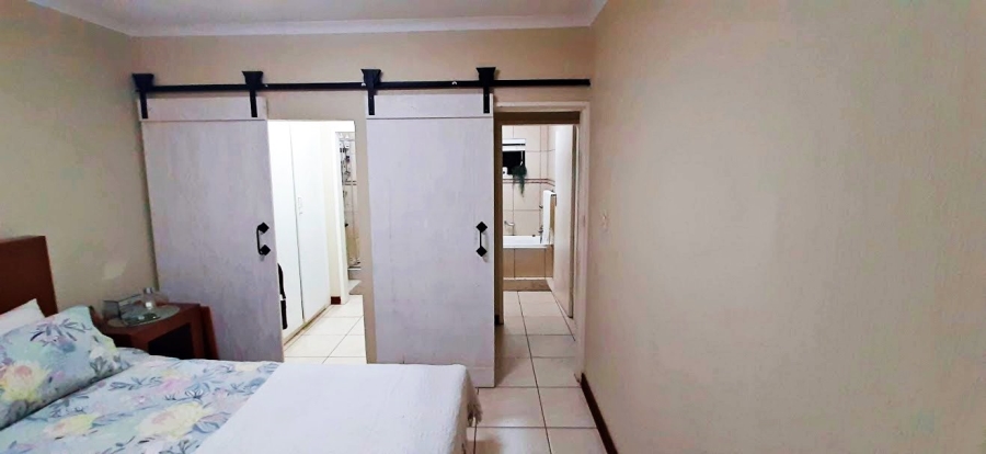 2 Bedroom Property for Sale in Clubview Gauteng