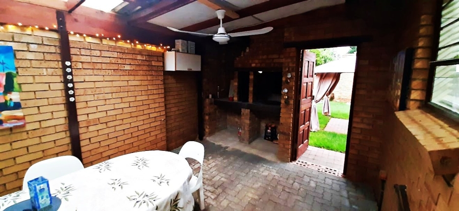 2 Bedroom Property for Sale in Clubview Gauteng