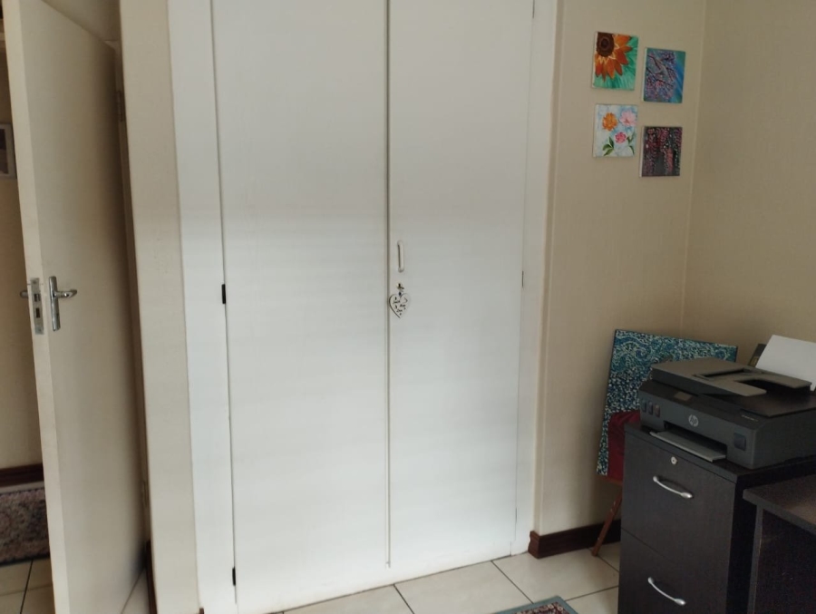 2 Bedroom Property for Sale in Clubview Gauteng