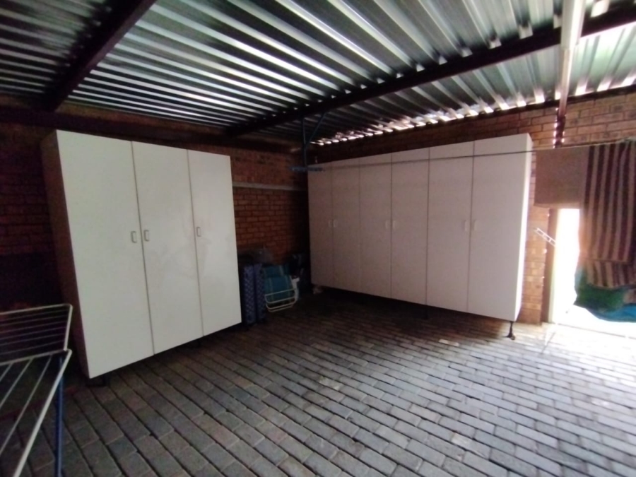 2 Bedroom Property for Sale in Clubview Gauteng