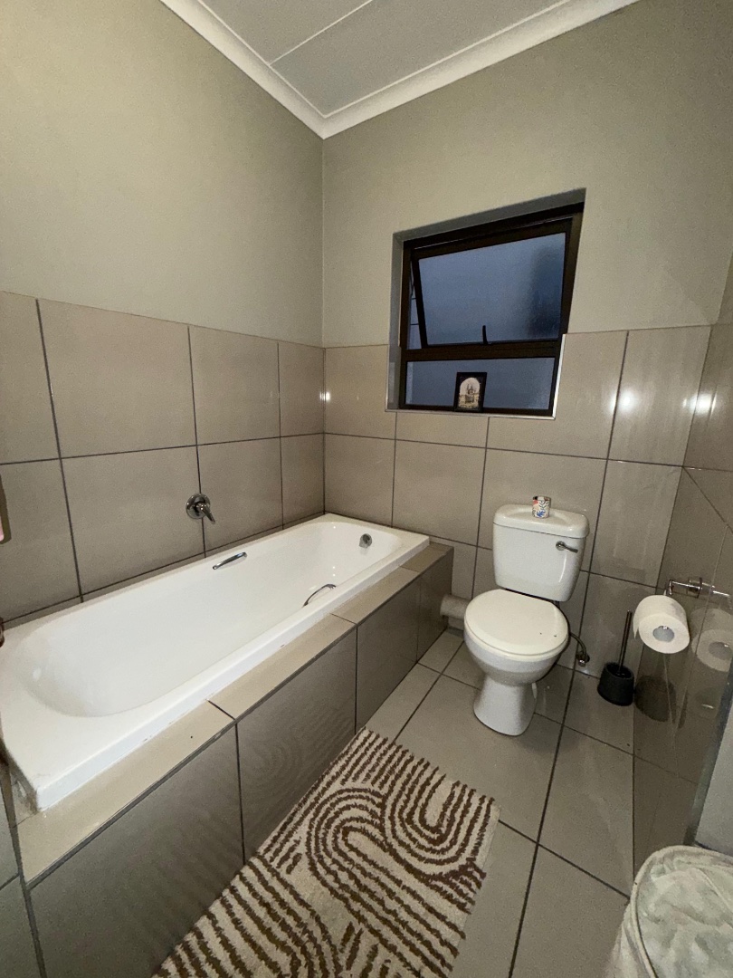 To Let 2 Bedroom Property for Rent in Bredell Gauteng