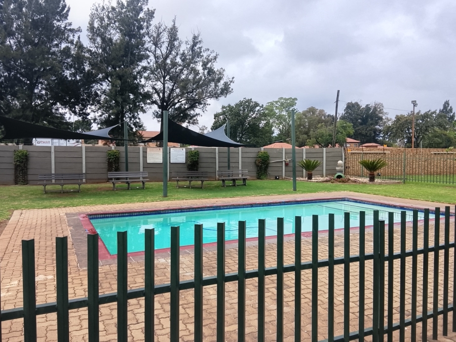 2 Bedroom Property for Sale in Comet Gauteng