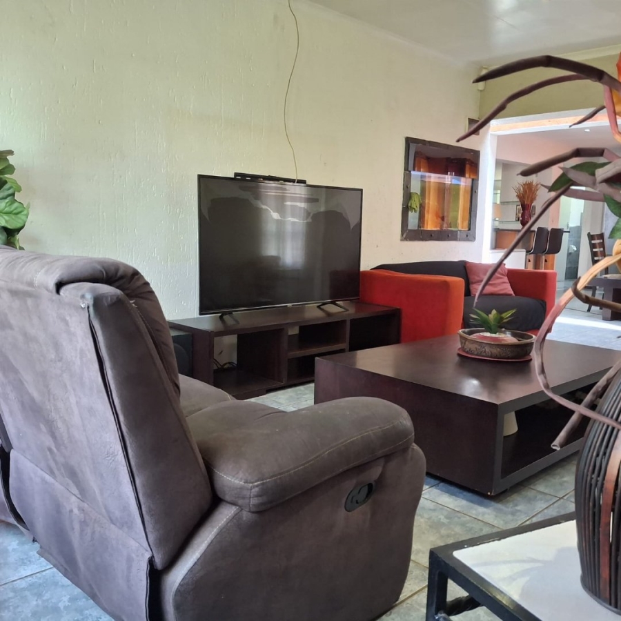 8 Bedroom Property for Sale in Dalpark Ext 1 Gauteng