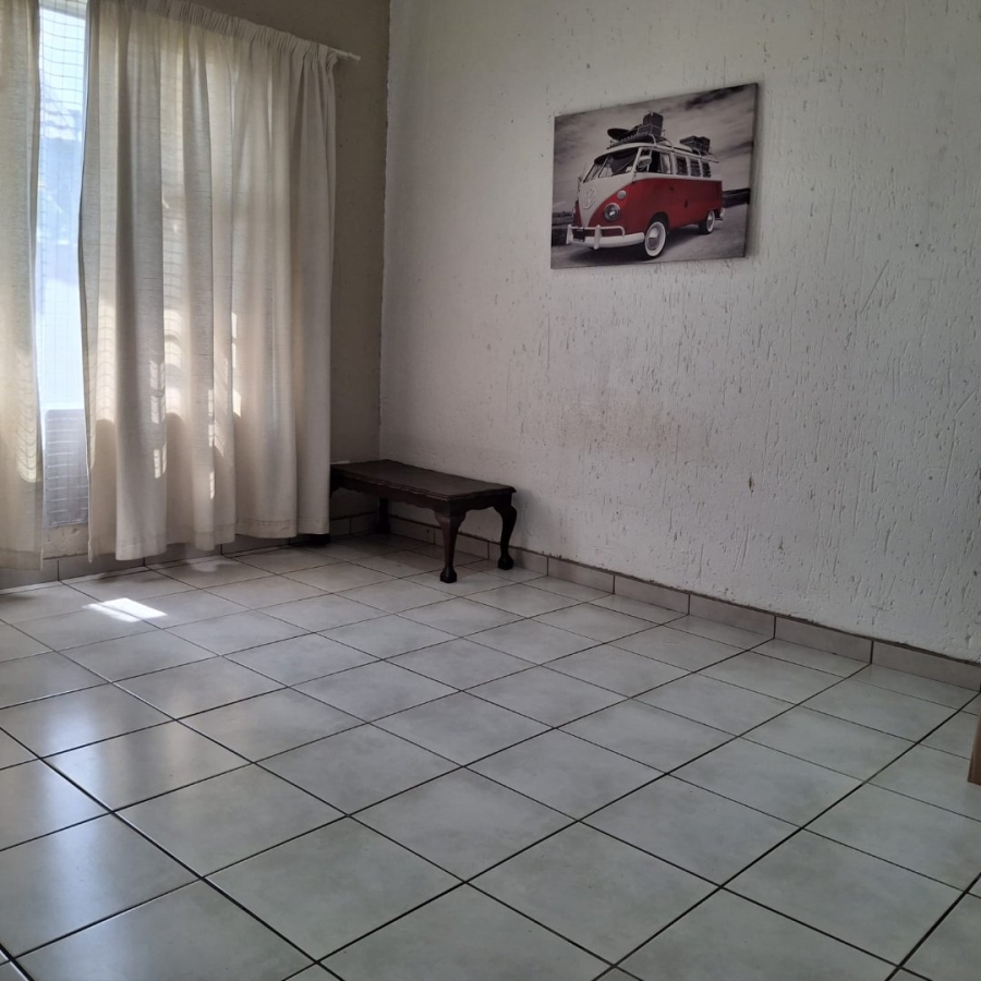 8 Bedroom Property for Sale in Dalpark Ext 1 Gauteng