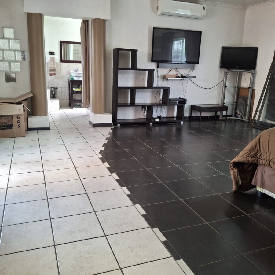 8 Bedroom Property for Sale in Dalpark Ext 1 Gauteng