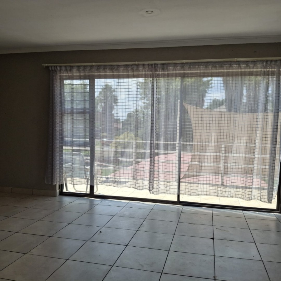 8 Bedroom Property for Sale in Dalpark Ext 1 Gauteng