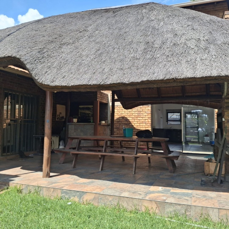 8 Bedroom Property for Sale in Dalpark Ext 1 Gauteng