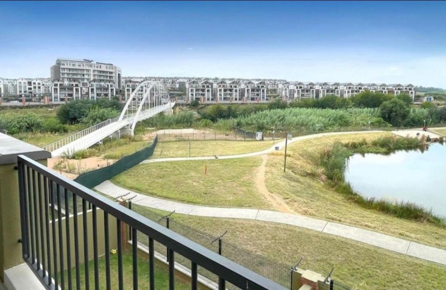 To Let 2 Bedroom Property for Rent in Waterfall Gauteng