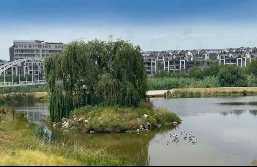 To Let 2 Bedroom Property for Rent in Waterfall Gauteng