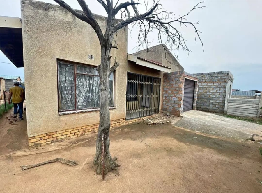 2 Bedroom Property for Sale in Etwatwa Gauteng