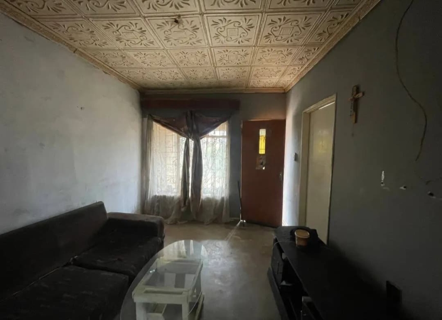2 Bedroom Property for Sale in Etwatwa Gauteng