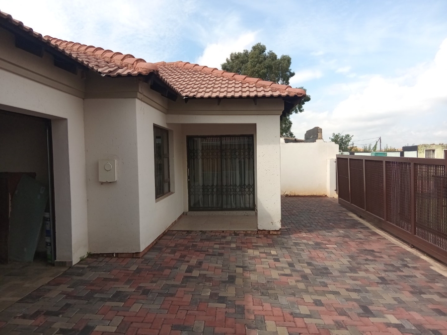 3 Bedroom Property for Sale in Spruit View Gauteng