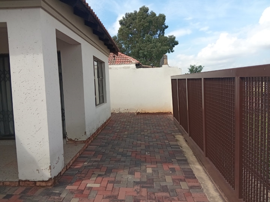 3 Bedroom Property for Sale in Spruit View Gauteng