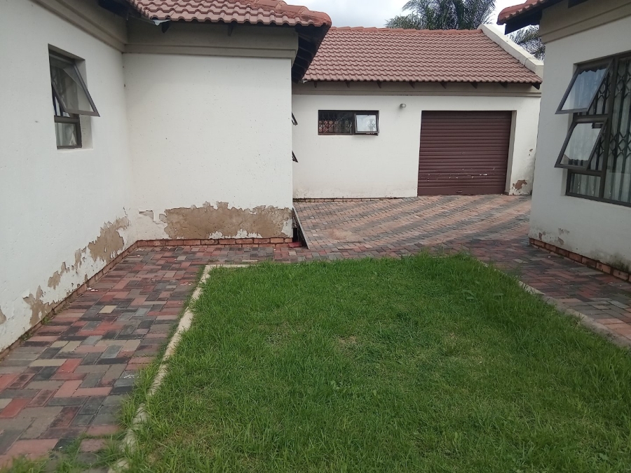 3 Bedroom Property for Sale in Spruit View Gauteng