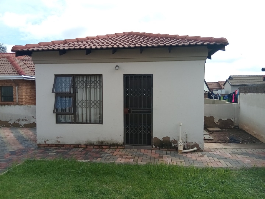 3 Bedroom Property for Sale in Spruit View Gauteng