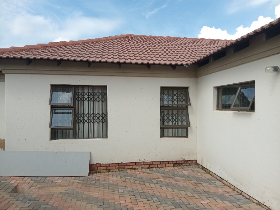 3 Bedroom Property for Sale in Spruit View Gauteng