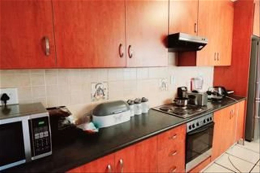 3 Bedroom Property for Sale in Dawn Park Gauteng