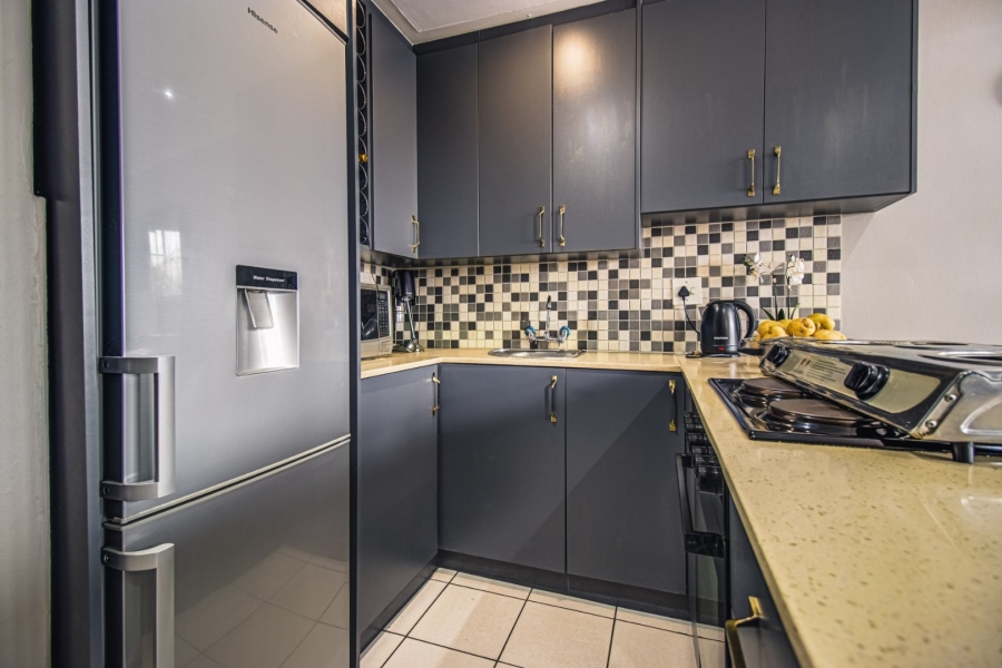 2 Bedroom Property for Sale in Glen Marais Gauteng