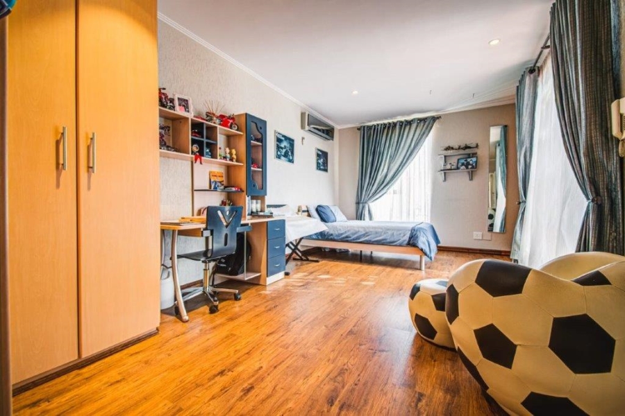 5 Bedroom Property for Sale in Terenure Gauteng