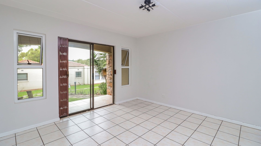 2 Bedroom Property for Sale in Kengies Gauteng