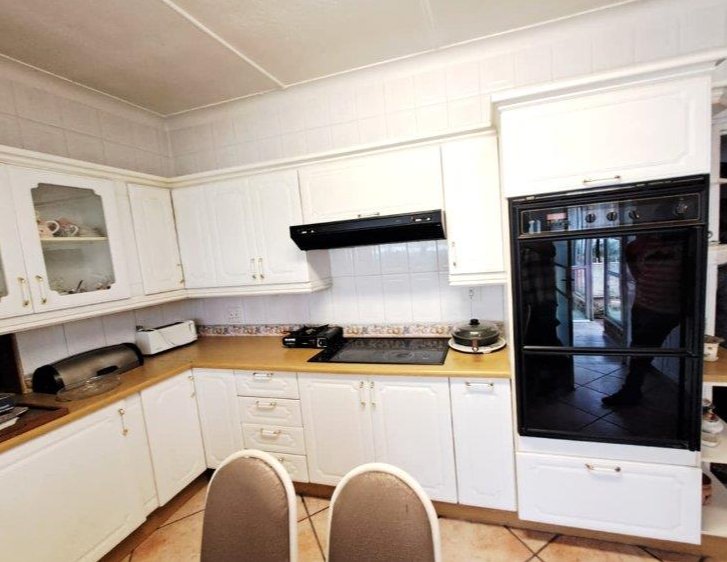 3 Bedroom Property for Sale in Rustivia Gauteng