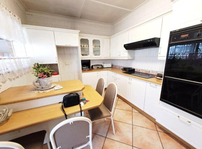 3 Bedroom Property for Sale in Rustivia Gauteng