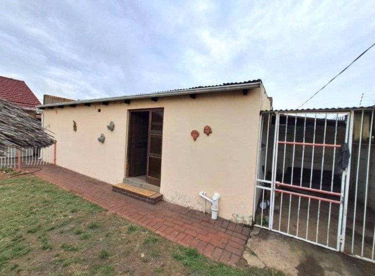 3 Bedroom Property for Sale in Rustivia Gauteng