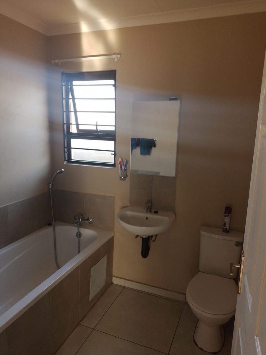 2 Bedroom Property for Sale in Protea Glen Gauteng