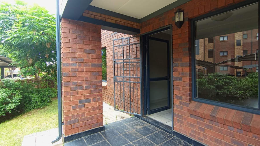 2 Bedroom Property for Sale in La Montagne Gauteng