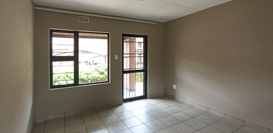 2 Bedroom Property for Sale in La Montagne Gauteng