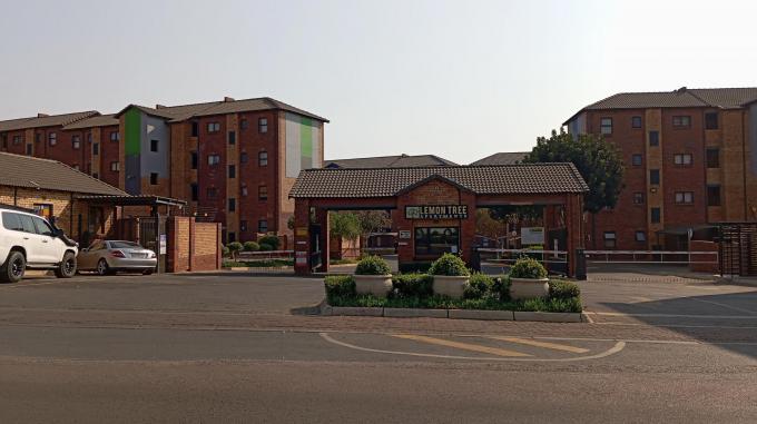 2 Bedroom Property for Sale in La Montagne Gauteng