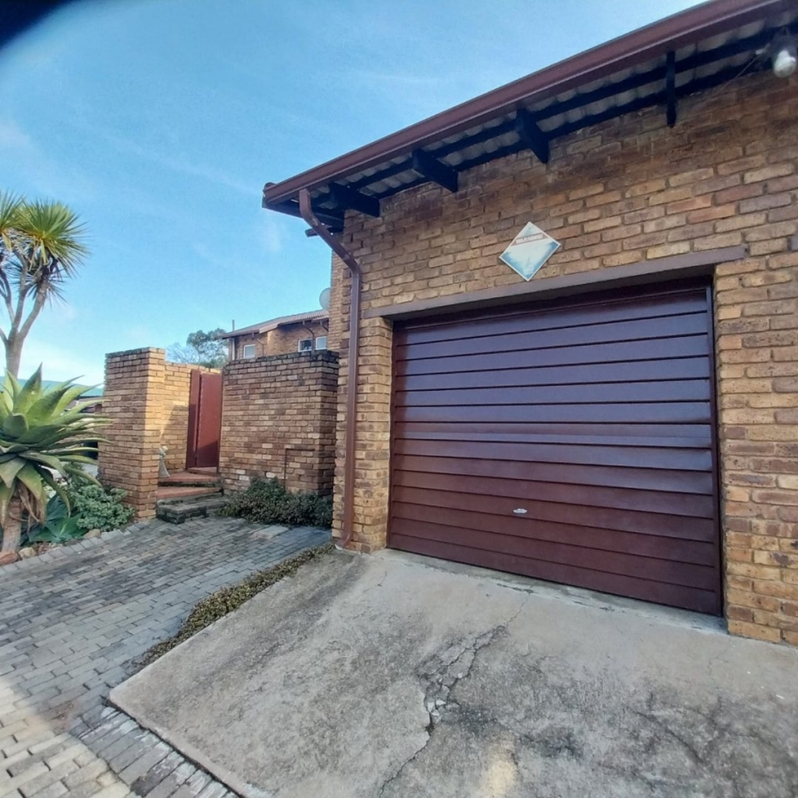 2 Bedroom Property for Sale in Birchleigh Gauteng