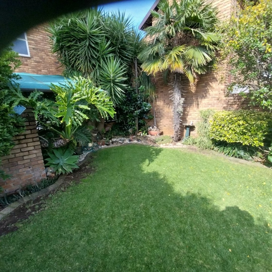 2 Bedroom Property for Sale in Birchleigh Gauteng