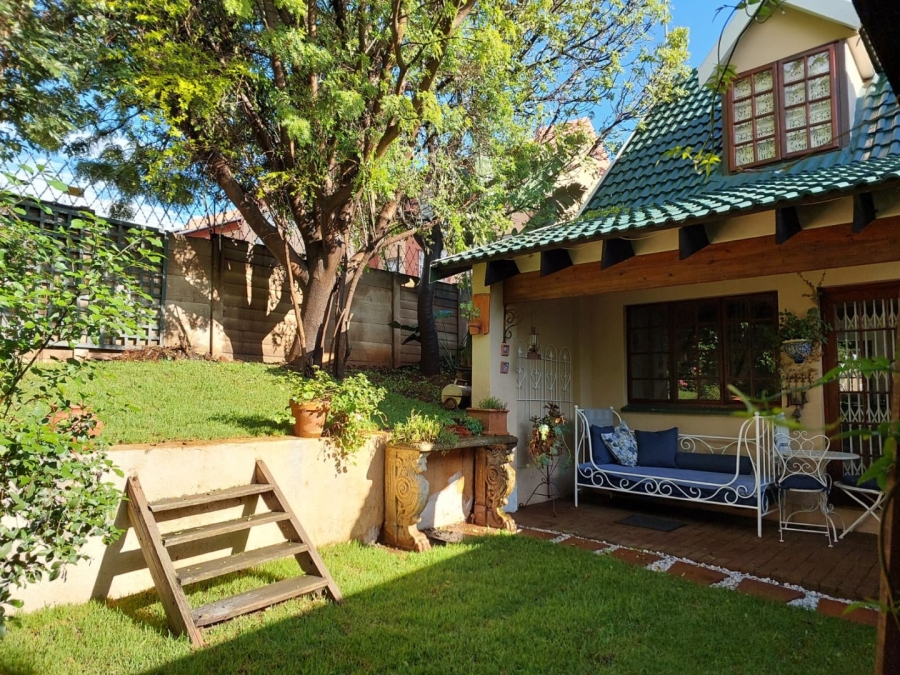 2 Bedroom Property for Sale in Weltevreden Park Gauteng