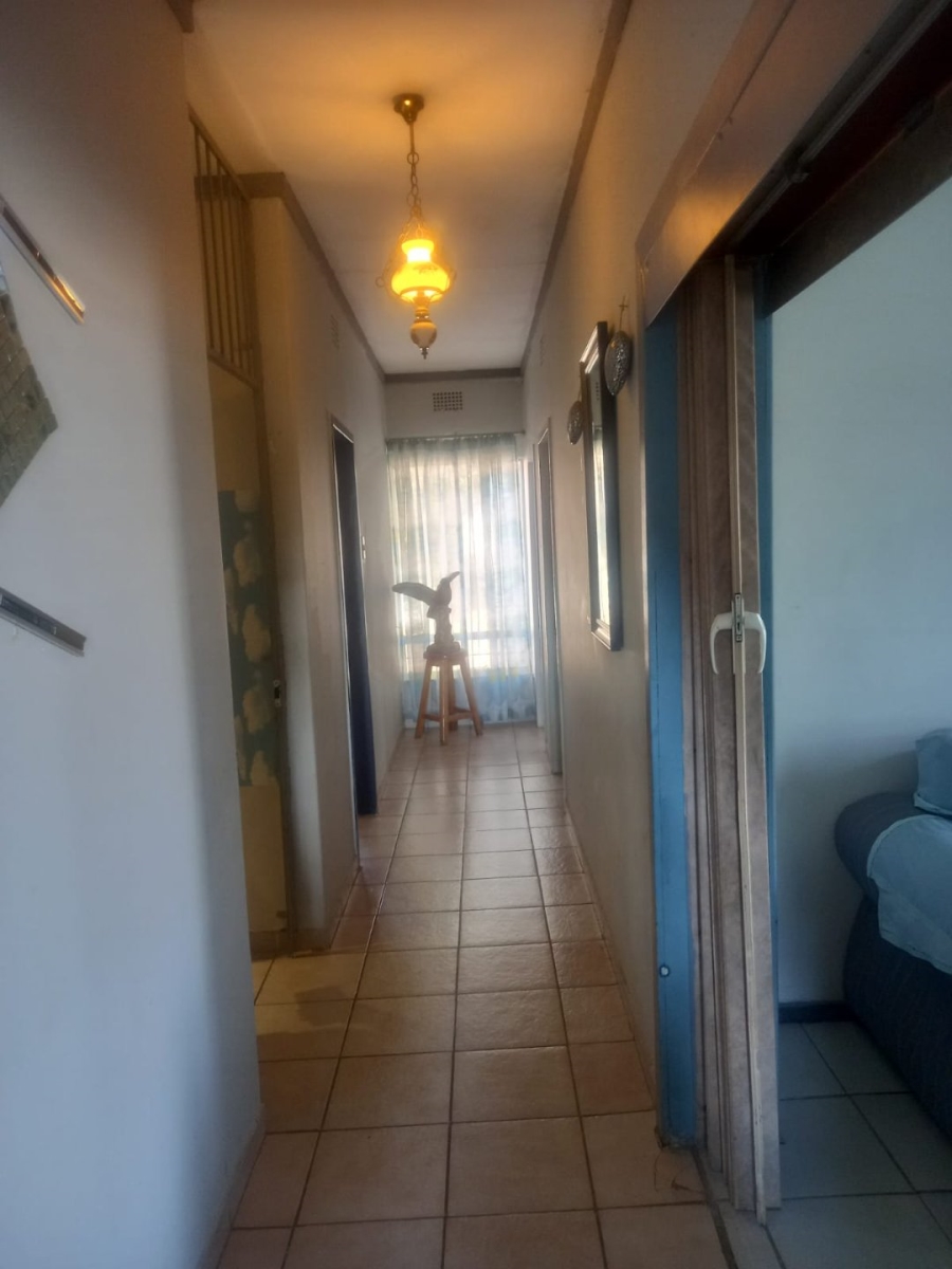 6 Bedroom Property for Sale in Roodepoort West Gauteng