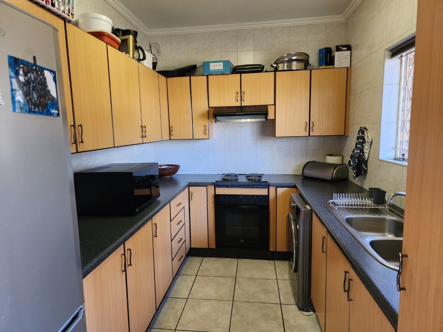 To Let 2 Bedroom Property for Rent in Witfield Gauteng